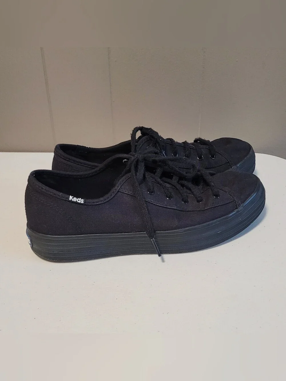 Keds Womens Canvas Low Top platform Sneakers Rubber Outsole WF64855 7.5 Black